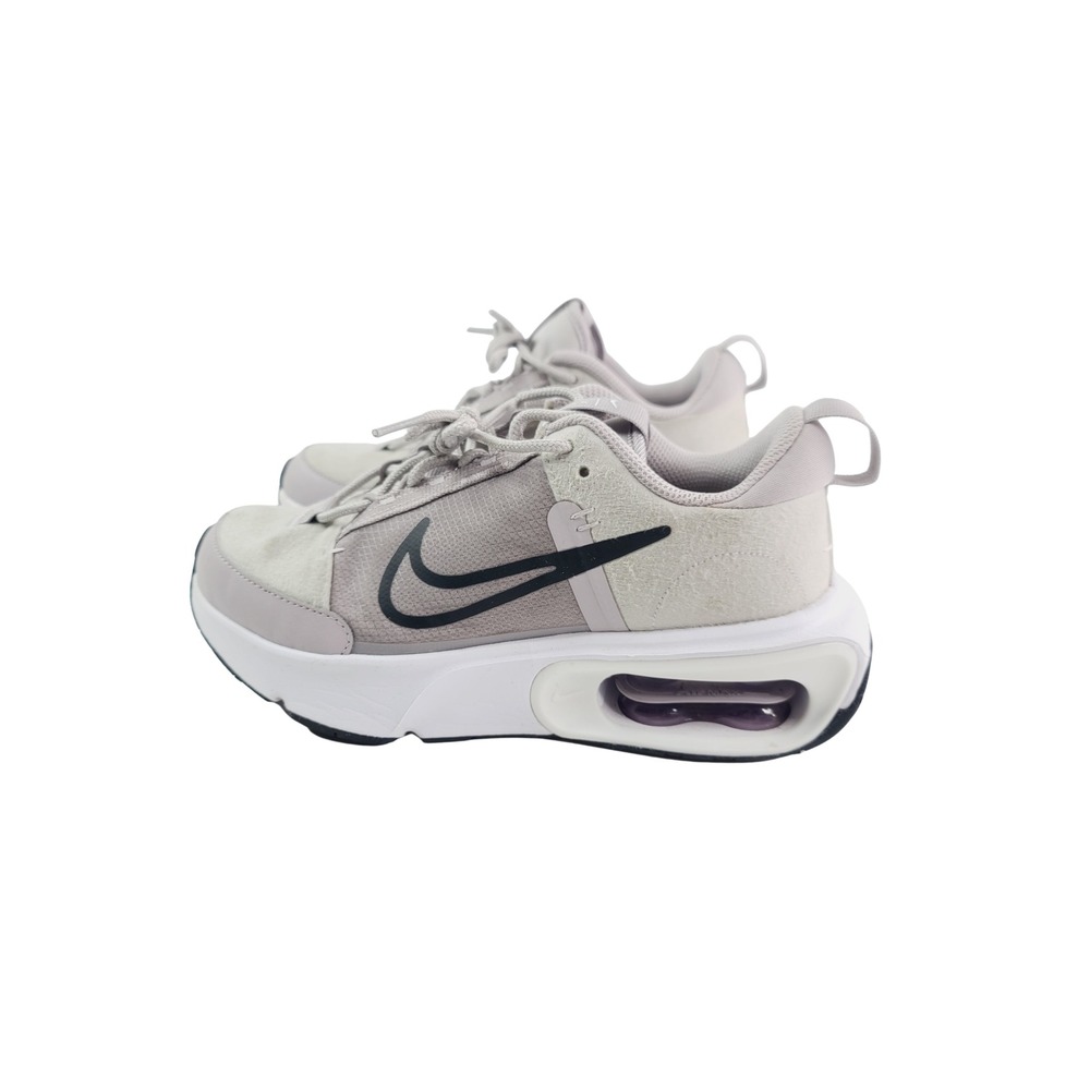 Nike‎ Air Athletic Sneakers Women's Size 7 Grey/Purple Color.